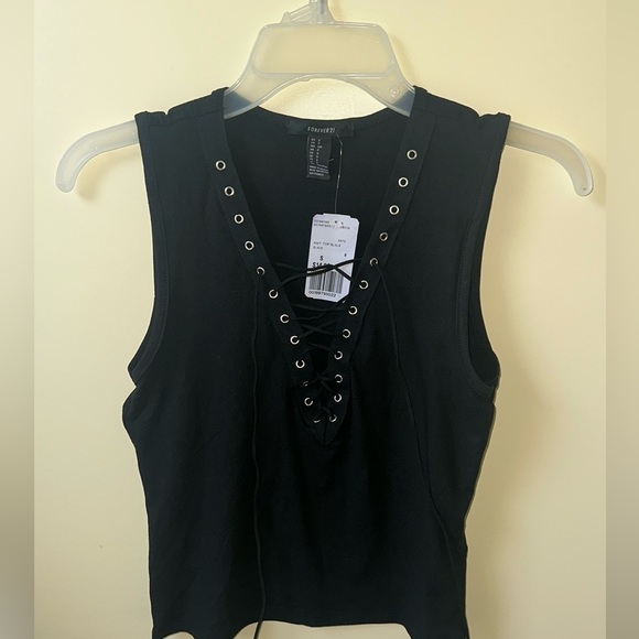 Black top - Picture 2 of 3